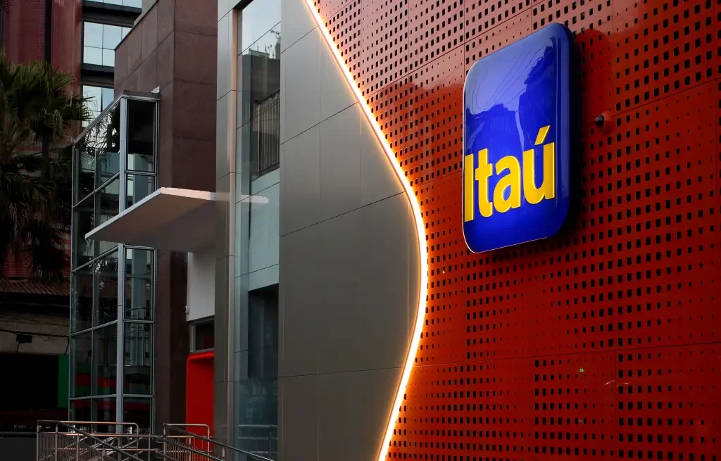 (ITUB4) Itaú Unibanco