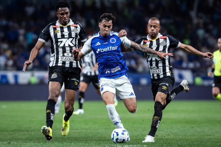 Cruzeiro enfrenta um clássico decisivo nesta semana