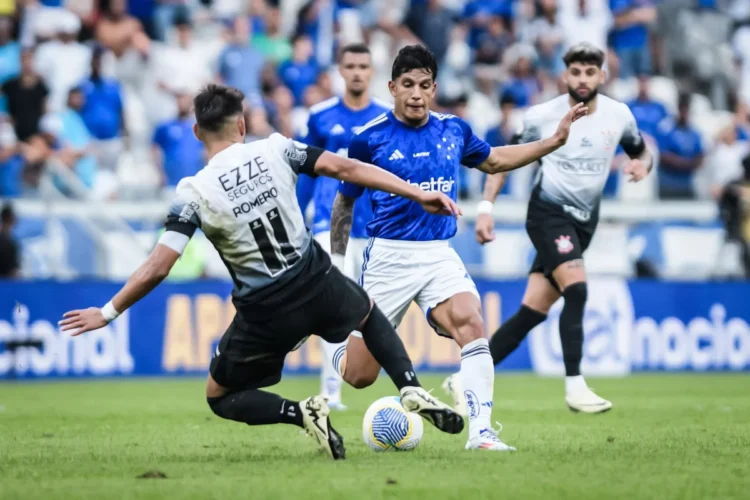Cruzeiro precisa vencer para subir na classificação