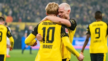 See if Borussia Dortmund has an available broadcast in this application: WOW (Sky Deutschland) and DAZN