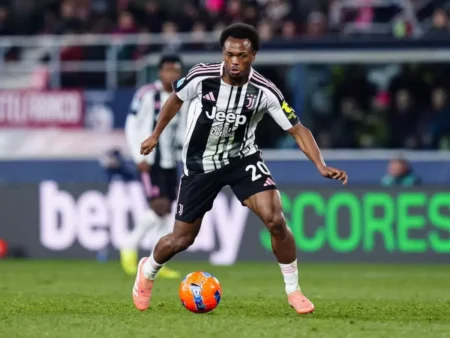 See if the Juventus game can be watched live in this football app: DAZN and Sky Go