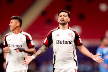 Veja se o seu app já liberou alertas de gols do Flamengo: OneFootball, SofaScore, GE e FlashScore